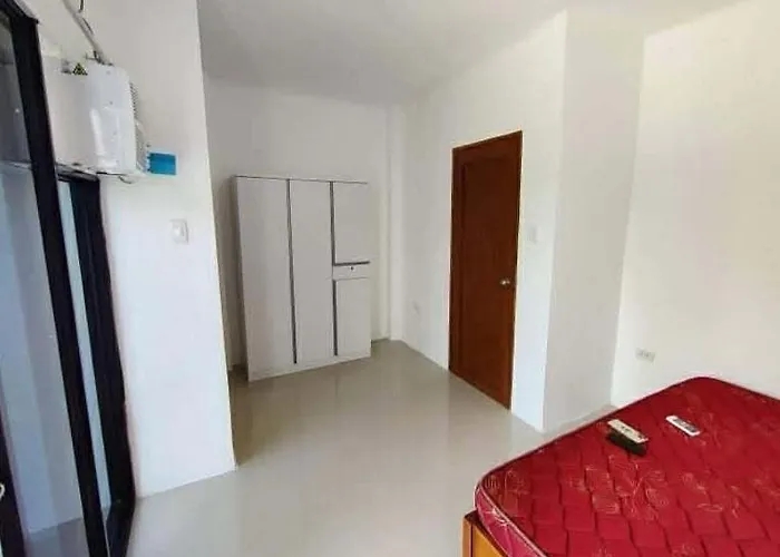 3-bedroom In City, Cebu Door#1 Bogo