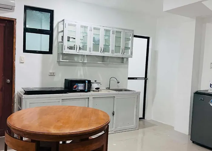 3-bedroom In City, Cebu Door#1 Bogo